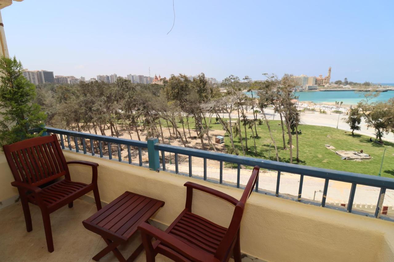 Beach Luxury Mamoura Private Beach อเล็กซานเดรีย ภายนอก รูปภาพ